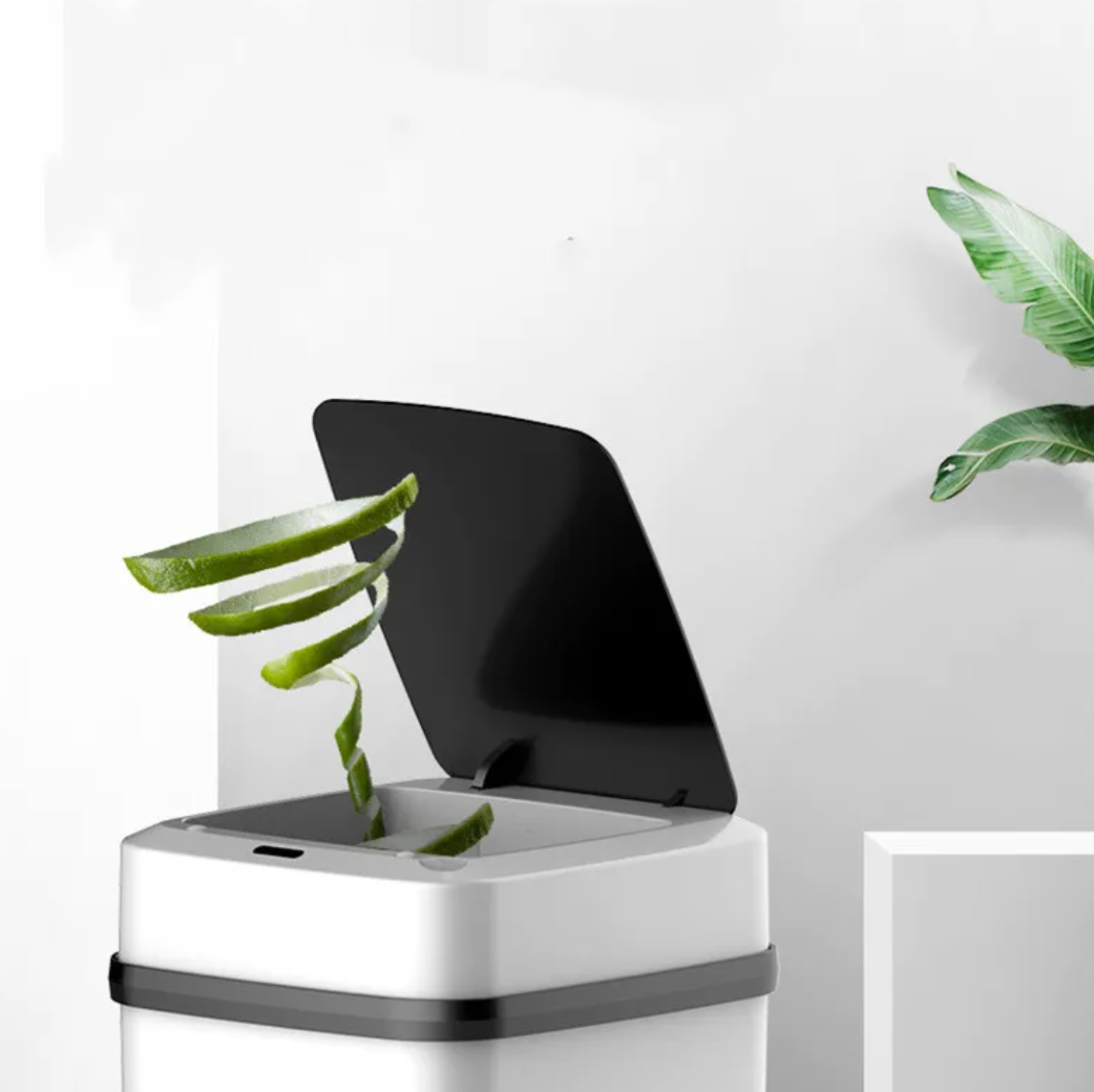 Touchless Smart Sensor Trash Can